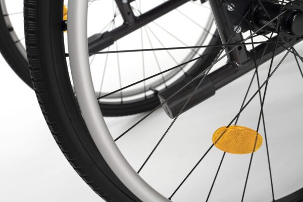 Wózek inwalidzki aluminiowy D200 Vermeiren – zdjęcie 3