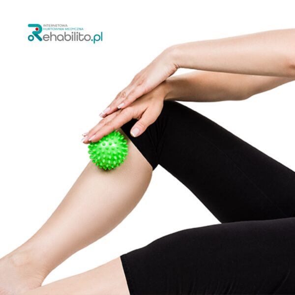 Piłeczka rehabilitacyjna z kolcami - Massage Ball Qmed