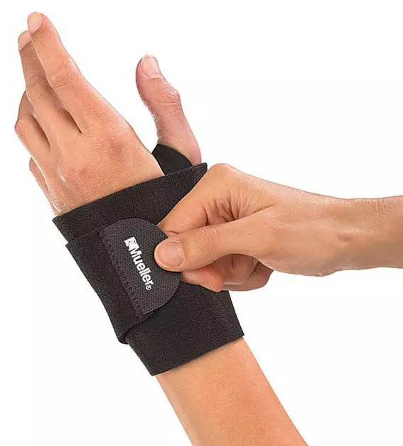 Neoprenowa opaska stabilizująca nadgarstek 4505 Mueller